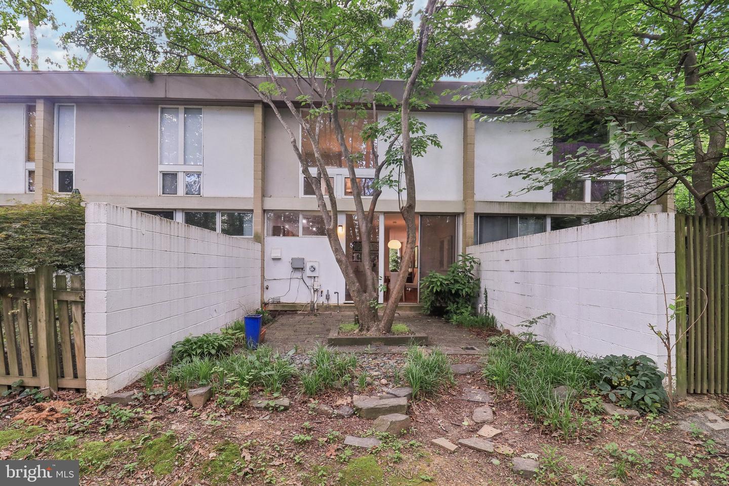 11524 MAPLE RIDGE RD, RESTON, Virginia 20190, 3 Bedrooms Bedrooms, ,1 BathroomBathrooms,Residential,For sale,11524 MAPLE RIDGE RD,VAFX2238072 MLS # VAFX2238072