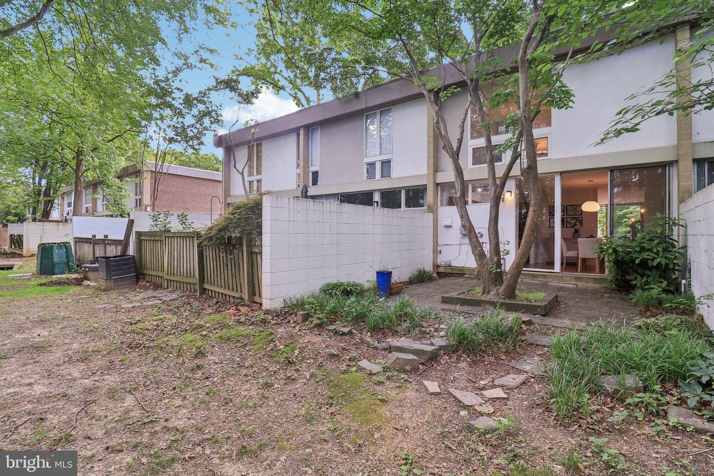 11524 MAPLE RIDGE RD, RESTON, Virginia 20190, 3 Bedrooms Bedrooms, ,1 BathroomBathrooms,Residential,For sale,11524 MAPLE RIDGE RD,VAFX2238072 MLS # VAFX2238072