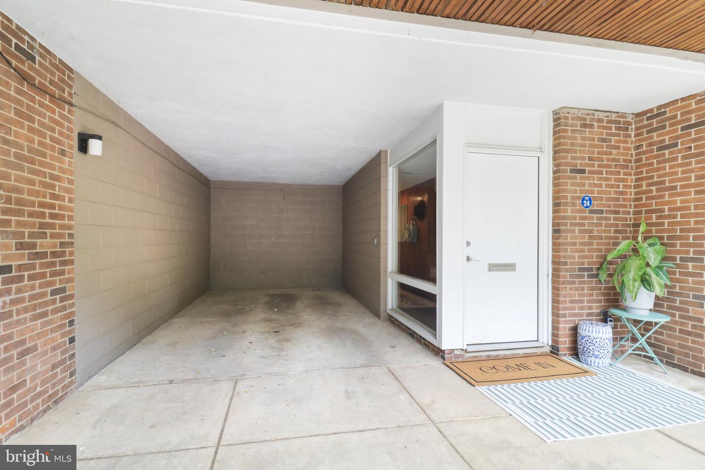 11524 MAPLE RIDGE RD, RESTON, Virginia 20190, 3 Bedrooms Bedrooms, ,1 BathroomBathrooms,Residential,For sale,11524 MAPLE RIDGE RD,VAFX2238072 MLS # VAFX2238072