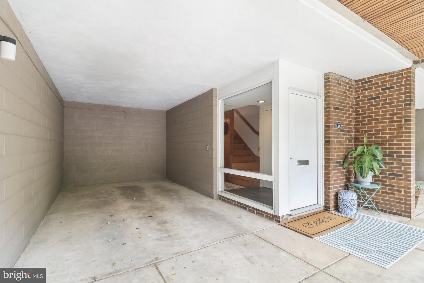 11524 MAPLE RIDGE RD, RESTON, Virginia 20190, 3 Bedrooms Bedrooms, ,1 BathroomBathrooms,Residential,For sale,11524 MAPLE RIDGE RD,VAFX2238072 MLS # VAFX2238072