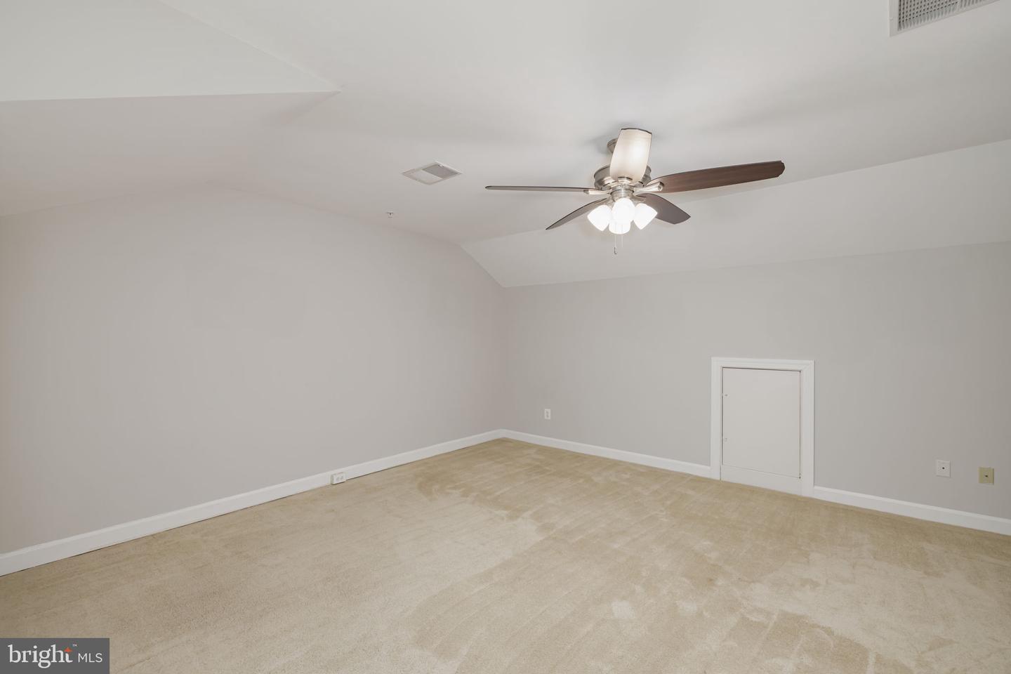 7144 POINT REPLETE CIR, FORT BELVOIR, Virginia 22060, 3 Bedrooms Bedrooms, ,3 BathroomsBathrooms,Residential,For sale,7144 POINT REPLETE CIR,VAFX2238082 MLS # VAFX2238082