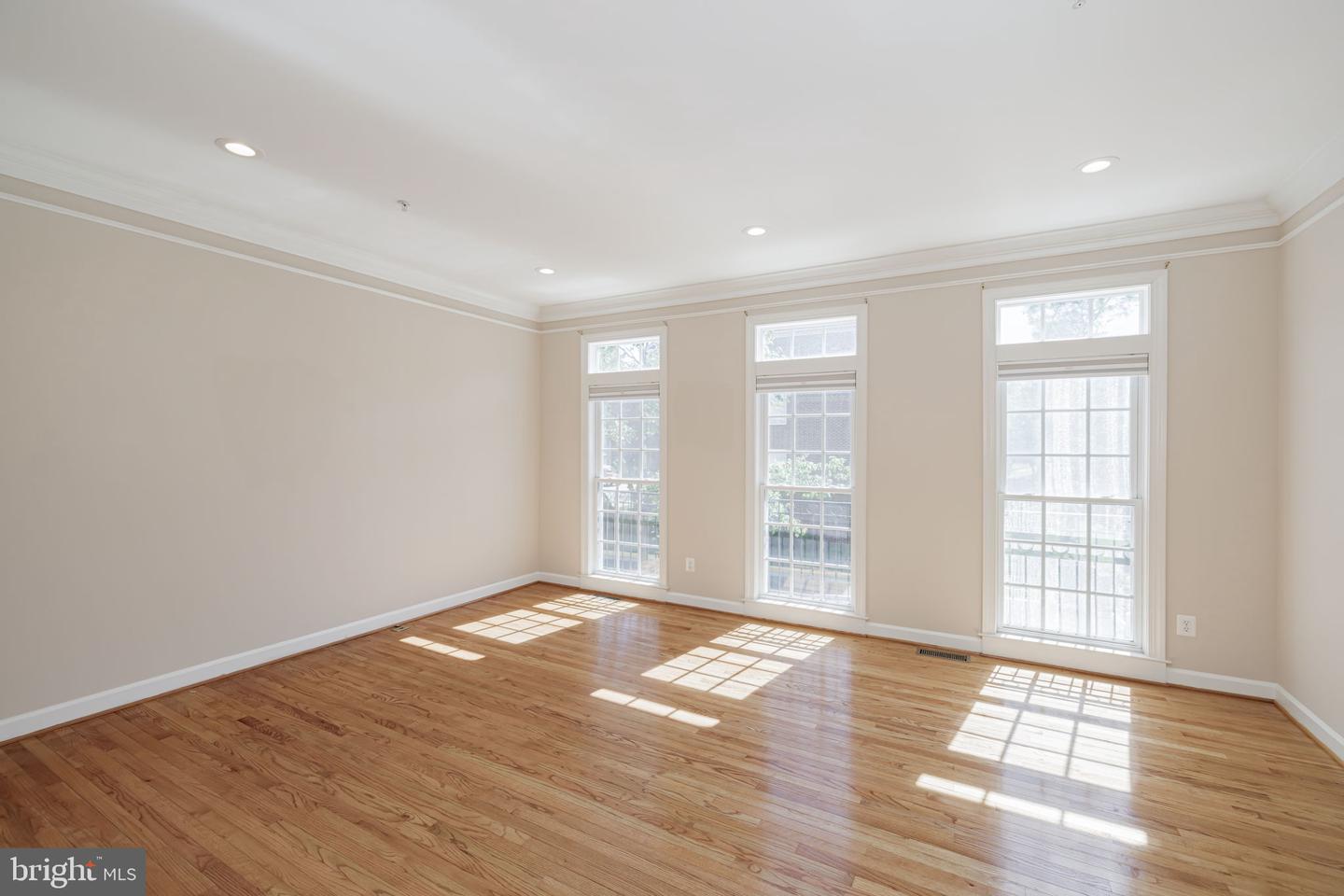 7144 POINT REPLETE CIR, FORT BELVOIR, Virginia 22060, 3 Bedrooms Bedrooms, ,3 BathroomsBathrooms,Residential,For sale,7144 POINT REPLETE CIR,VAFX2238082 MLS # VAFX2238082