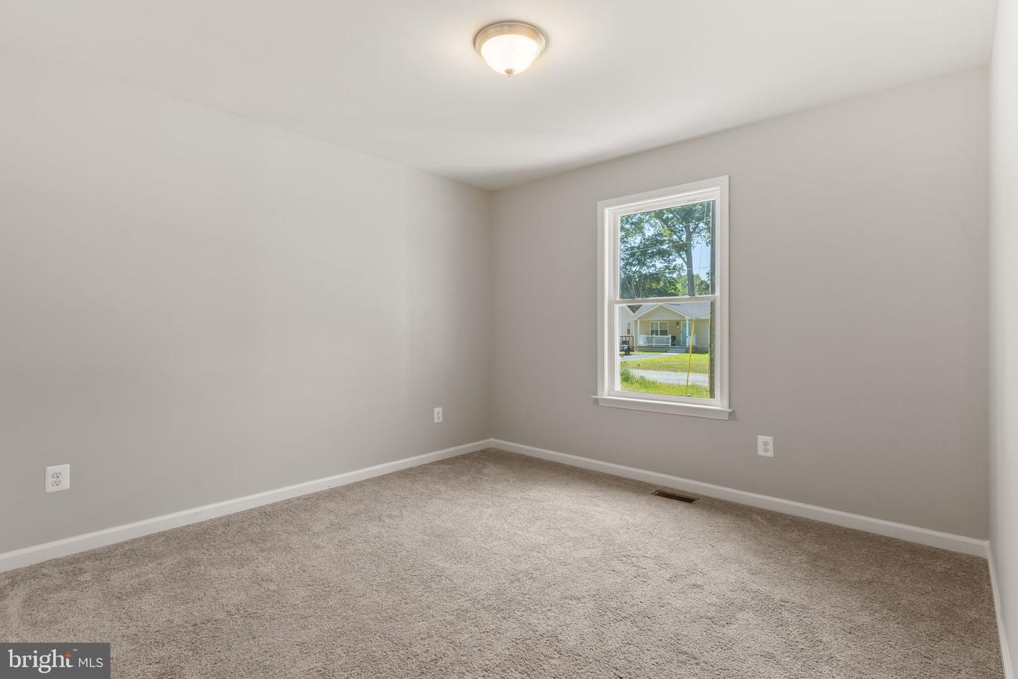 68 OAK LANE, COLONIAL BEACH, Virginia 22443, 3 Bedrooms Bedrooms, ,2 BathroomsBathrooms,Residential,For sale,68 OAK LANE,VAWE2008832 MLS # VAWE2008832