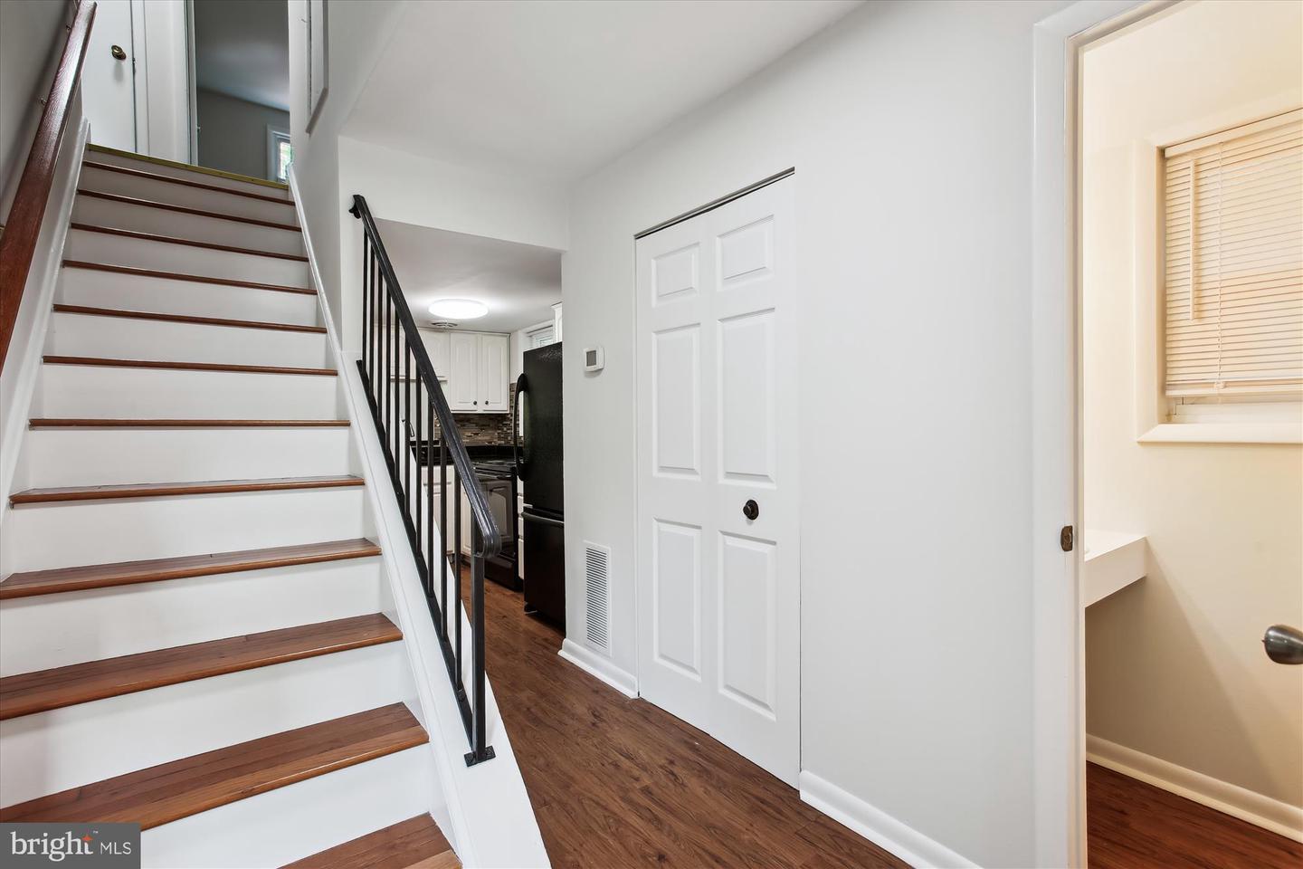 6356 EIGHTH CIR, ALEXANDRIA, Virginia 22312, 3 Bedrooms Bedrooms, 3 Rooms Rooms,3 BathroomsBathrooms,Residential,For sale,6356 EIGHTH CIR,VAFX2238478 MLS # VAFX2238478