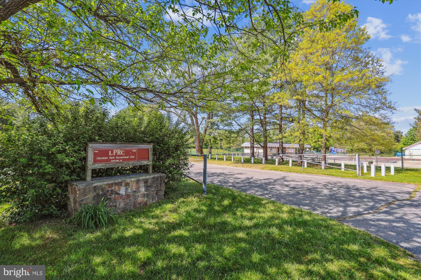 6356 EIGHTH CIR, ALEXANDRIA, Virginia 22312, 3 Bedrooms Bedrooms, 3 Rooms Rooms,3 BathroomsBathrooms,Residential,For sale,6356 EIGHTH CIR,VAFX2238478 MLS # VAFX2238478