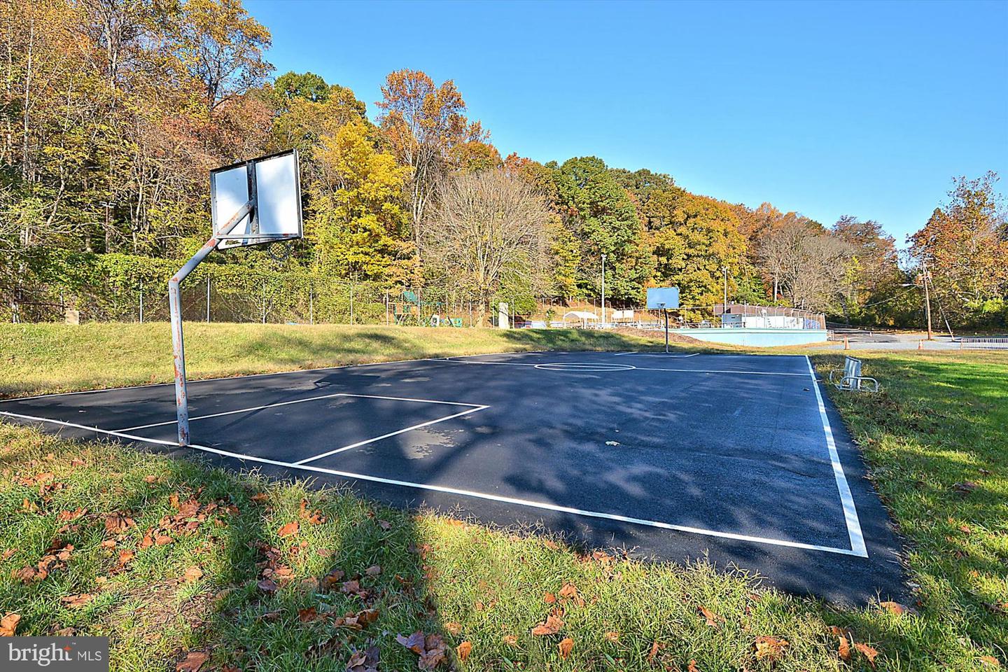 6356 EIGHTH CIR, ALEXANDRIA, Virginia 22312, 3 Bedrooms Bedrooms, 3 Rooms Rooms,3 BathroomsBathrooms,Residential,For sale,6356 EIGHTH CIR,VAFX2238478 MLS # VAFX2238478
