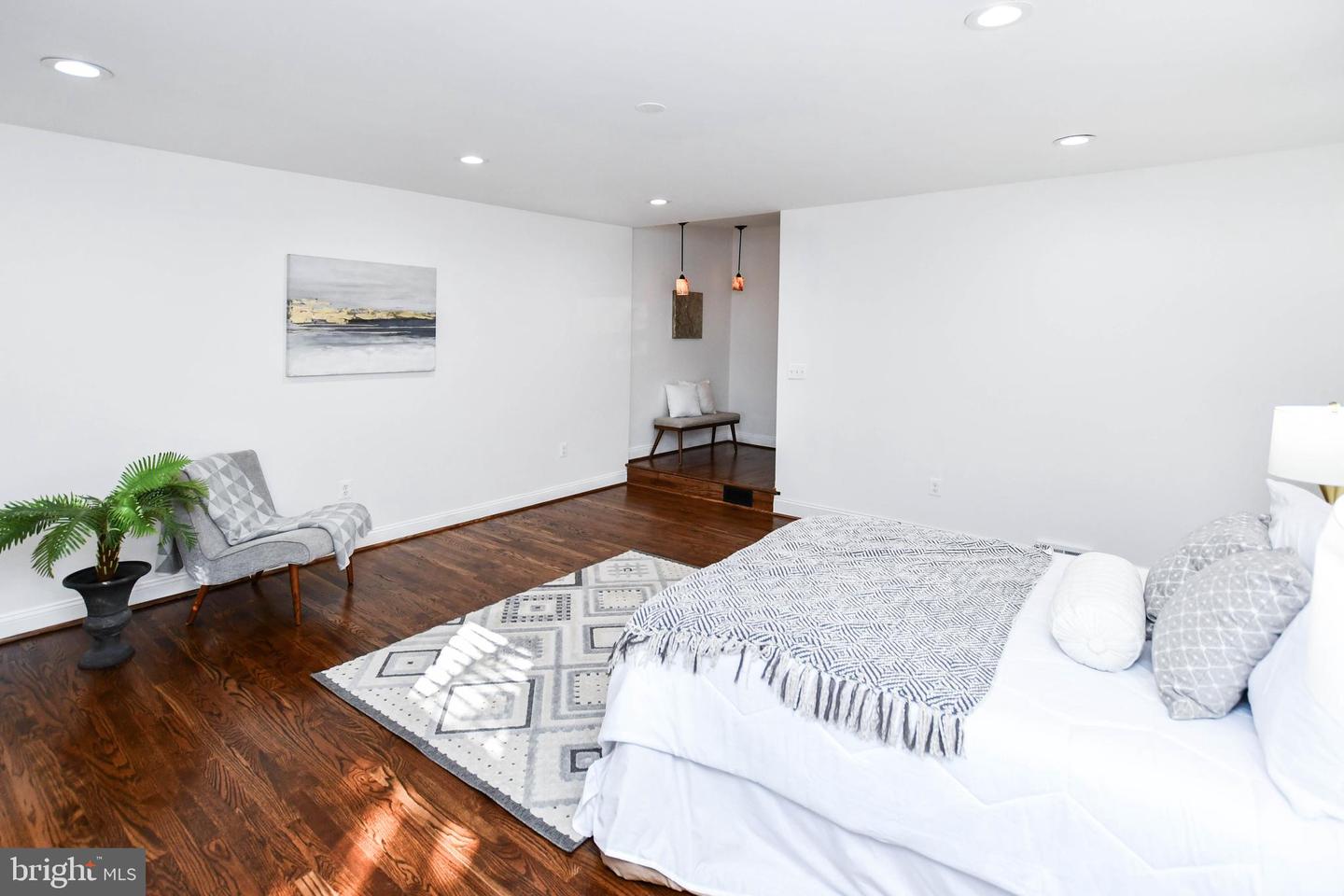 4504 NEW HAMPSHIRE AVE NW, WASHINGTON, District Of Columbia 20011, 4 Bedrooms Bedrooms, ,3 BathroomsBathrooms,Residential,For sale,4504 NEW HAMPSHIRE AVE NW,DCDC2198888 MLS # DCDC2198888