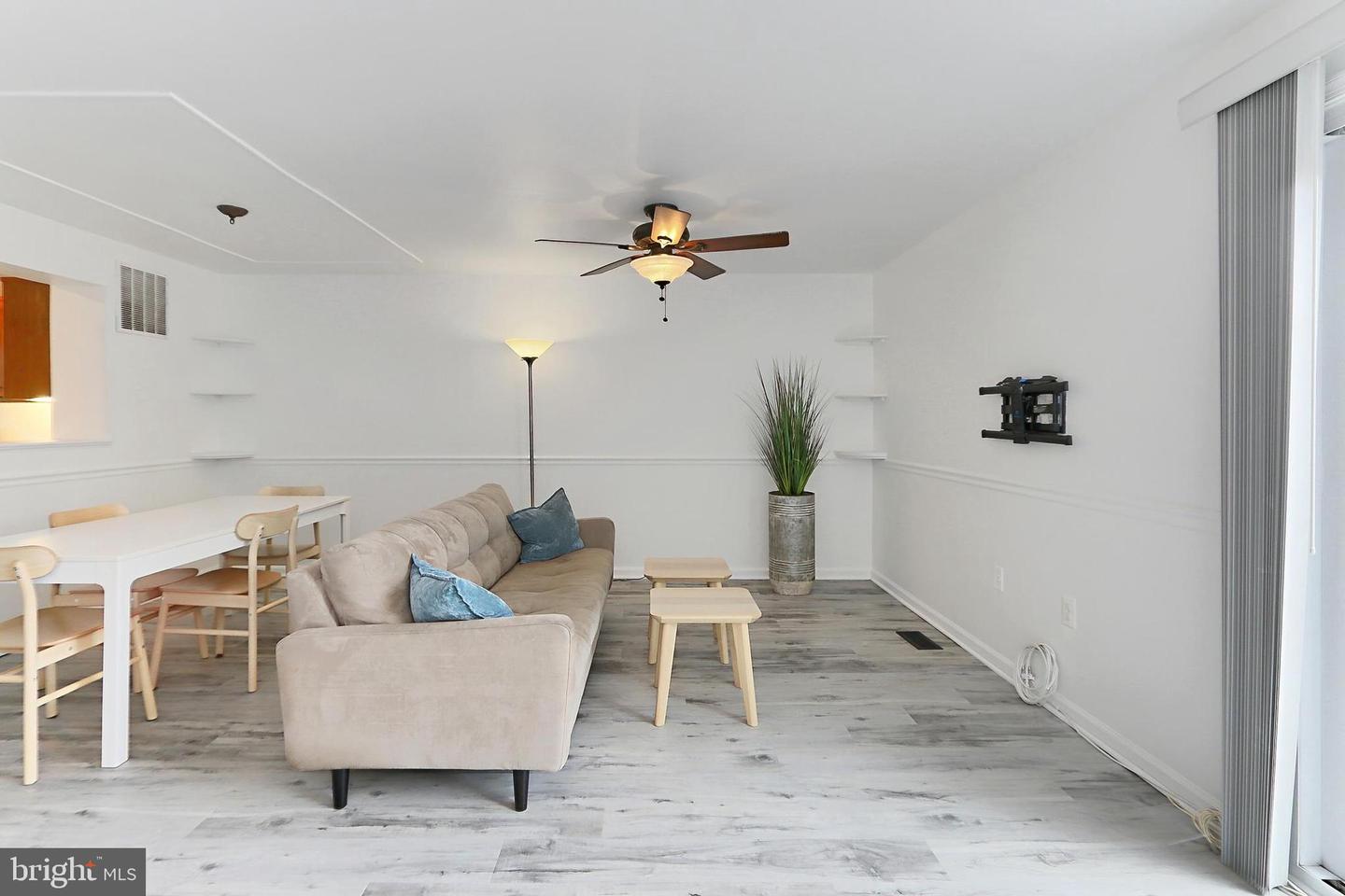 14530 FOUR CHIMNEY DR, CENTREVILLE, Virginia 20120, 2 Bedrooms Bedrooms, ,2 BathroomsBathrooms,Residential,For sale,14530 FOUR CHIMNEY DR,VAFX2238546 MLS # VAFX2238546