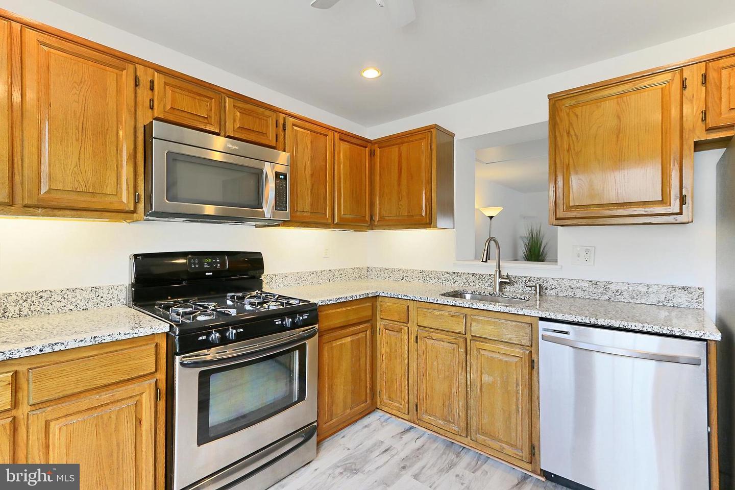 14530 FOUR CHIMNEY DR, CENTREVILLE, Virginia 20120, 2 Bedrooms Bedrooms, ,2 BathroomsBathrooms,Residential,For sale,14530 FOUR CHIMNEY DR,VAFX2238546 MLS # VAFX2238546