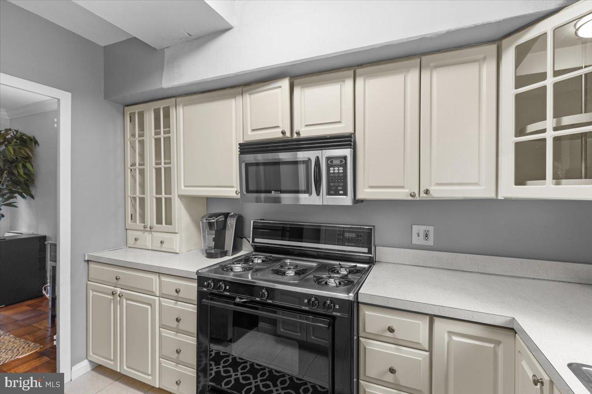 3128 MARTHA CUSTIS DR, ALEXANDRIA, Virginia 22302, 2 Bedrooms Bedrooms, ,1 BathroomBathrooms,Residential,For sale,3128 MARTHA CUSTIS DR,VAAX2044944 MLS # VAAX2044944