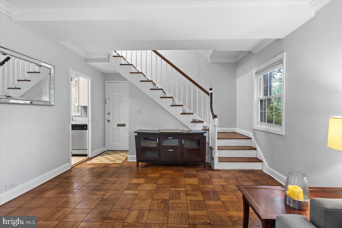 3128 MARTHA CUSTIS DR, ALEXANDRIA, Virginia 22302, 2 Bedrooms Bedrooms, ,1 BathroomBathrooms,Residential,For sale,3128 MARTHA CUSTIS DR,VAAX2044944 MLS # VAAX2044944
