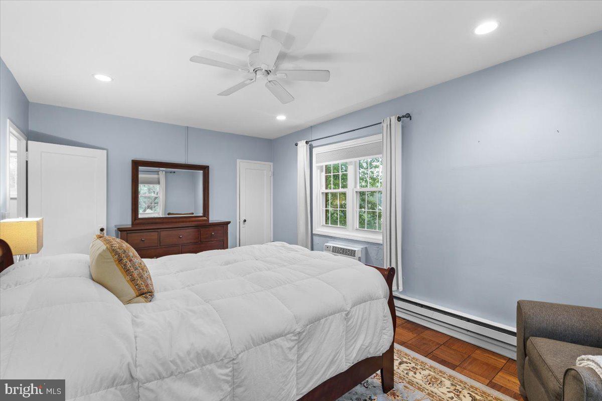 3128 MARTHA CUSTIS DR, ALEXANDRIA, Virginia 22302, 2 Bedrooms Bedrooms, ,1 BathroomBathrooms,Residential,For sale,3128 MARTHA CUSTIS DR,VAAX2044944 MLS # VAAX2044944