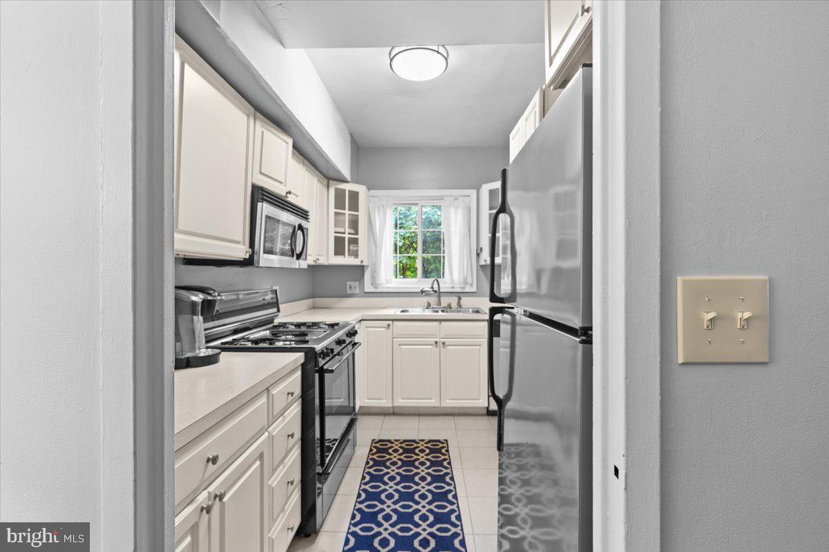 3128 MARTHA CUSTIS DR, ALEXANDRIA, Virginia 22302, 2 Bedrooms Bedrooms, ,1 BathroomBathrooms,Residential,For sale,3128 MARTHA CUSTIS DR,VAAX2044944 MLS # VAAX2044944