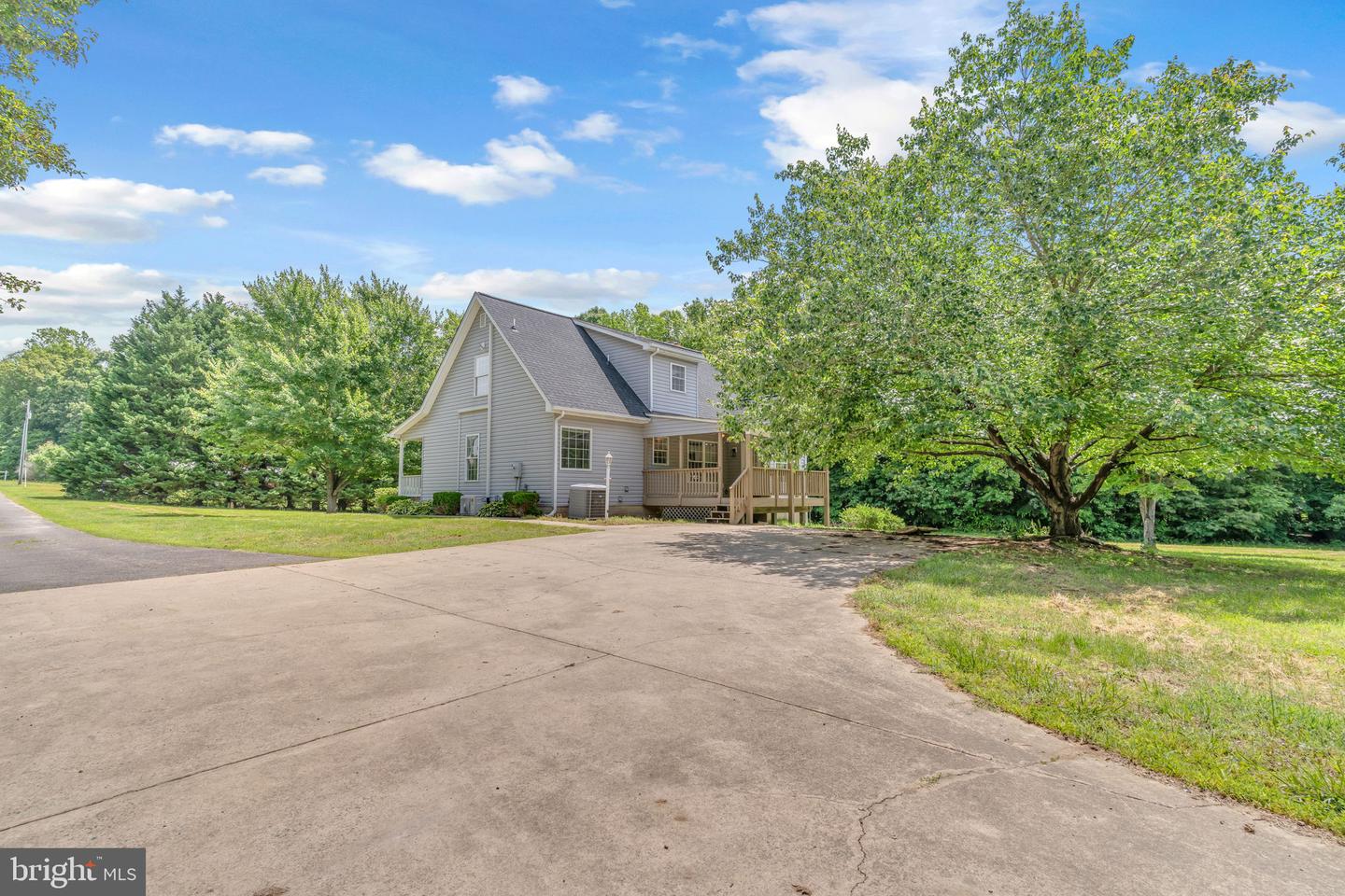 4152 WINDY HILLS LN, KING GEORGE, Virginia 22485, 3 Bedrooms Bedrooms, ,3 BathroomsBathrooms,Residential,For sale,4152 WINDY HILLS LN,VAKG2006390 MLS # VAKG2006390