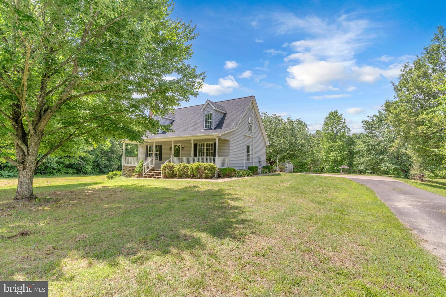 4152 WINDY HILLS LN, KING GEORGE, Virginia 22485, 3 Bedrooms Bedrooms, ,3 BathroomsBathrooms,Residential,For sale,4152 WINDY HILLS LN,VAKG2006390 MLS # VAKG2006390