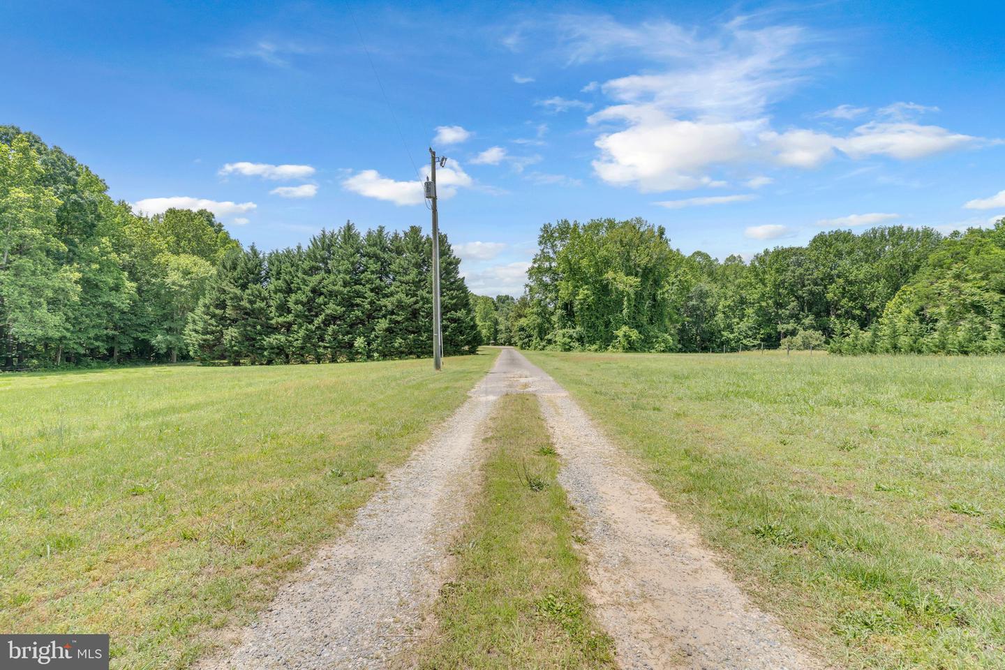 4152 WINDY HILLS LN, KING GEORGE, Virginia 22485, 3 Bedrooms Bedrooms, ,3 BathroomsBathrooms,Residential,For sale,4152 WINDY HILLS LN,VAKG2006390 MLS # VAKG2006390