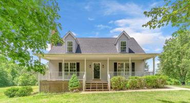 4152 WINDY HILLS LN, KING GEORGE, Virginia 22485, 3 Bedrooms Bedrooms, ,3 BathroomsBathrooms,Residential,For sale,4152 WINDY HILLS LN,VAKG2006390 MLS # VAKG2006390