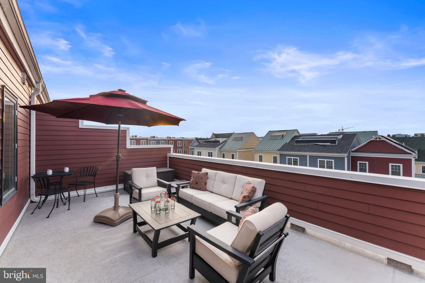 724 E HOWELL AVE, ALEXANDRIA, Virginia 22301, 3 Bedrooms Bedrooms, ,3 BathroomsBathrooms,Residential,For sale,724 E HOWELL AVE,VAAX2045014 MLS # VAAX2045014