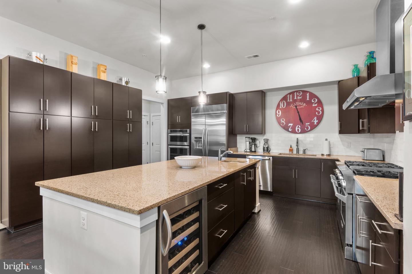 724 E HOWELL AVE, ALEXANDRIA, Virginia 22301, 3 Bedrooms Bedrooms, ,3 BathroomsBathrooms,Residential,For sale,724 E HOWELL AVE,VAAX2045014 MLS # VAAX2045014