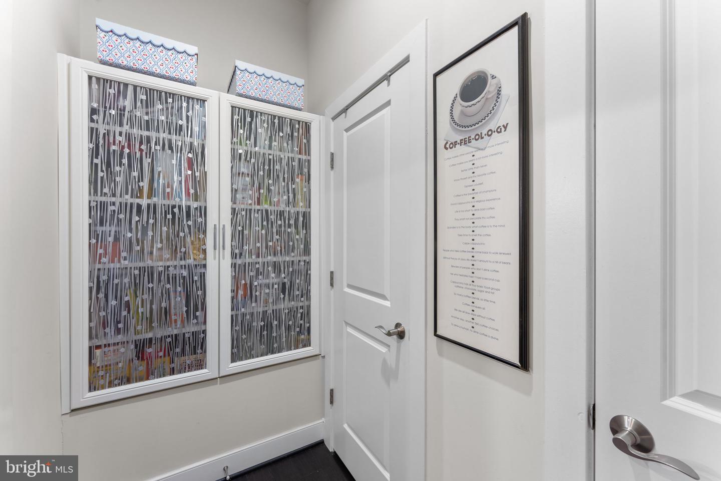 724 E HOWELL AVE, ALEXANDRIA, Virginia 22301, 3 Bedrooms Bedrooms, ,3 BathroomsBathrooms,Residential,For sale,724 E HOWELL AVE,VAAX2045014 MLS # VAAX2045014
