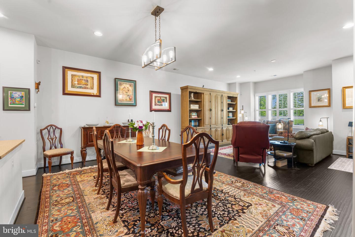 724 E HOWELL AVE, ALEXANDRIA, Virginia 22301, 3 Bedrooms Bedrooms, ,3 BathroomsBathrooms,Residential,For sale,724 E HOWELL AVE,VAAX2045014 MLS # VAAX2045014