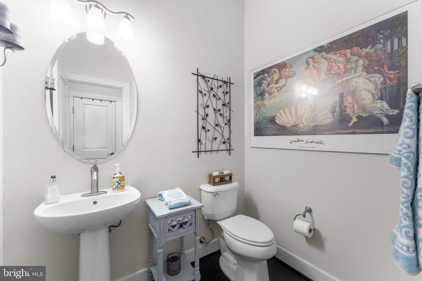 724 E HOWELL AVE, ALEXANDRIA, Virginia 22301, 3 Bedrooms Bedrooms, ,3 BathroomsBathrooms,Residential,For sale,724 E HOWELL AVE,VAAX2045014 MLS # VAAX2045014