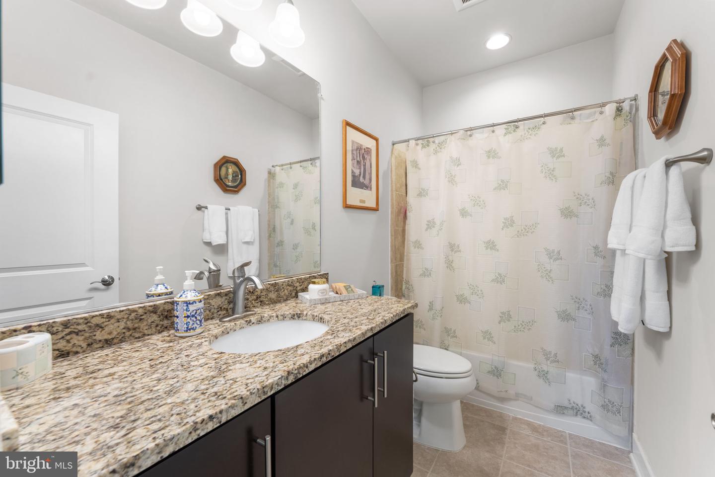 724 E HOWELL AVE, ALEXANDRIA, Virginia 22301, 3 Bedrooms Bedrooms, ,3 BathroomsBathrooms,Residential,For sale,724 E HOWELL AVE,VAAX2045014 MLS # VAAX2045014