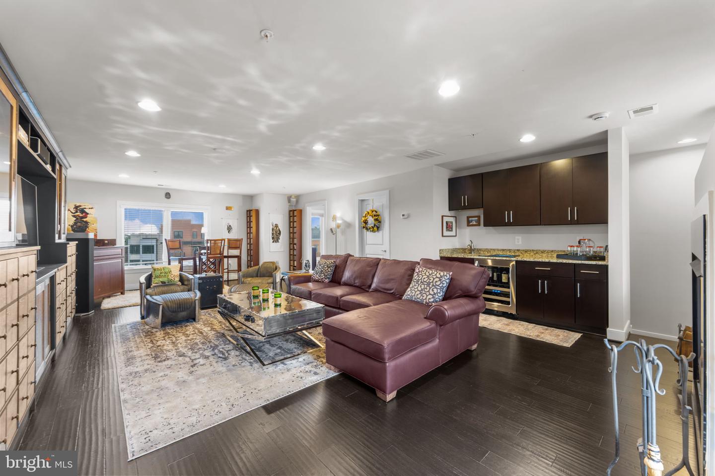 724 E HOWELL AVE, ALEXANDRIA, Virginia 22301, 3 Bedrooms Bedrooms, ,3 BathroomsBathrooms,Residential,For sale,724 E HOWELL AVE,VAAX2045014 MLS # VAAX2045014