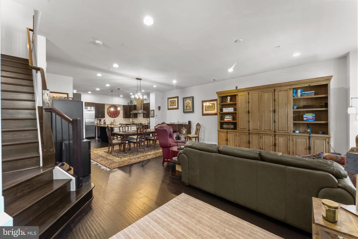 724 E HOWELL AVE, ALEXANDRIA, Virginia 22301, 3 Bedrooms Bedrooms, ,3 BathroomsBathrooms,Residential,For sale,724 E HOWELL AVE,VAAX2045014 MLS # VAAX2045014