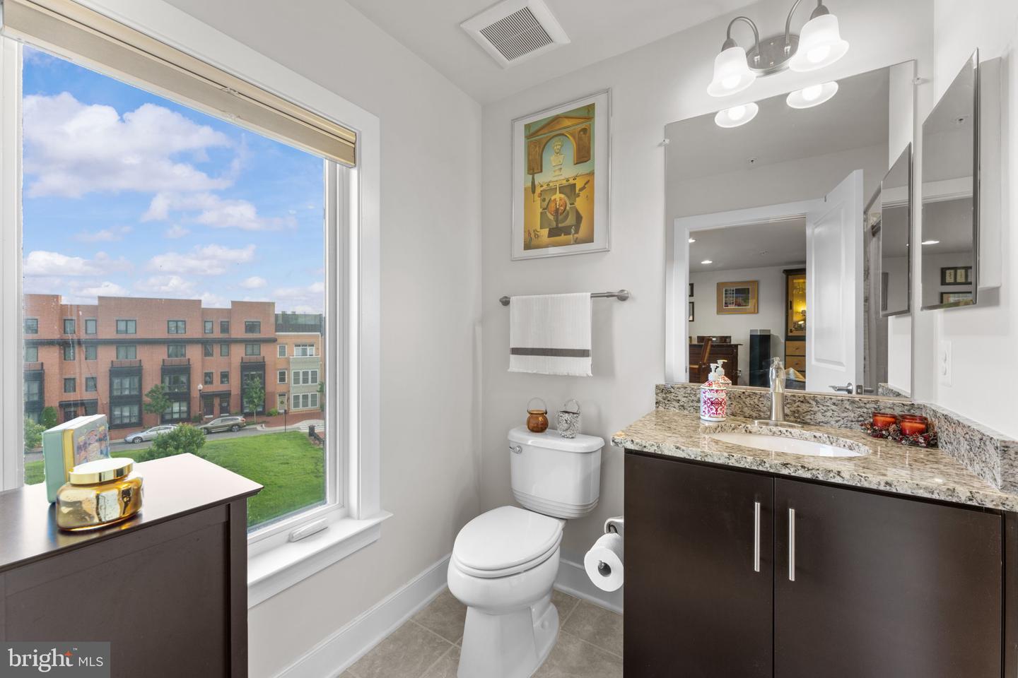 724 E HOWELL AVE, ALEXANDRIA, Virginia 22301, 3 Bedrooms Bedrooms, ,3 BathroomsBathrooms,Residential,For sale,724 E HOWELL AVE,VAAX2045014 MLS # VAAX2045014