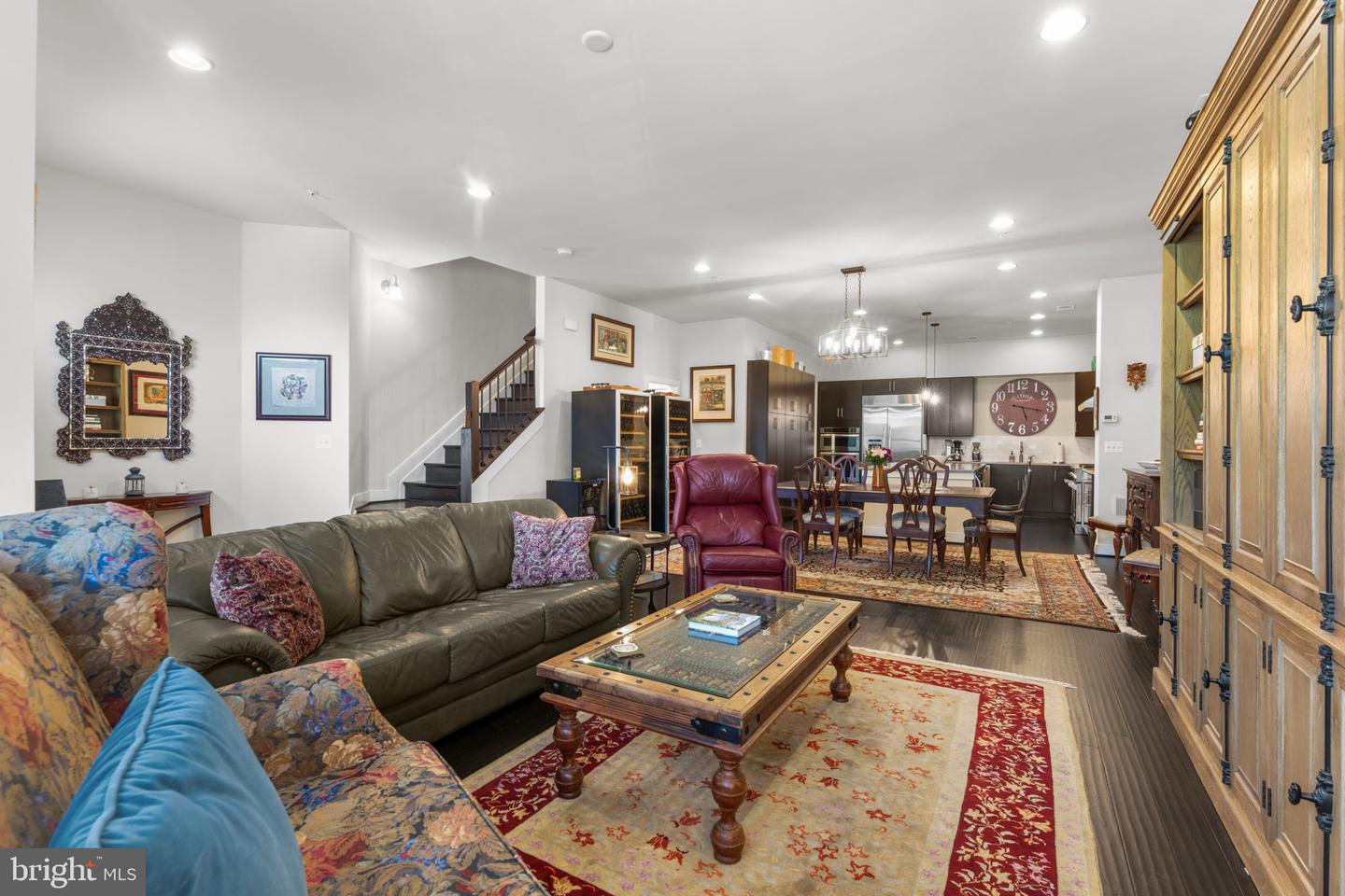 724 E HOWELL AVE, ALEXANDRIA, Virginia 22301, 3 Bedrooms Bedrooms, ,3 BathroomsBathrooms,Residential,For sale,724 E HOWELL AVE,VAAX2045014 MLS # VAAX2045014
