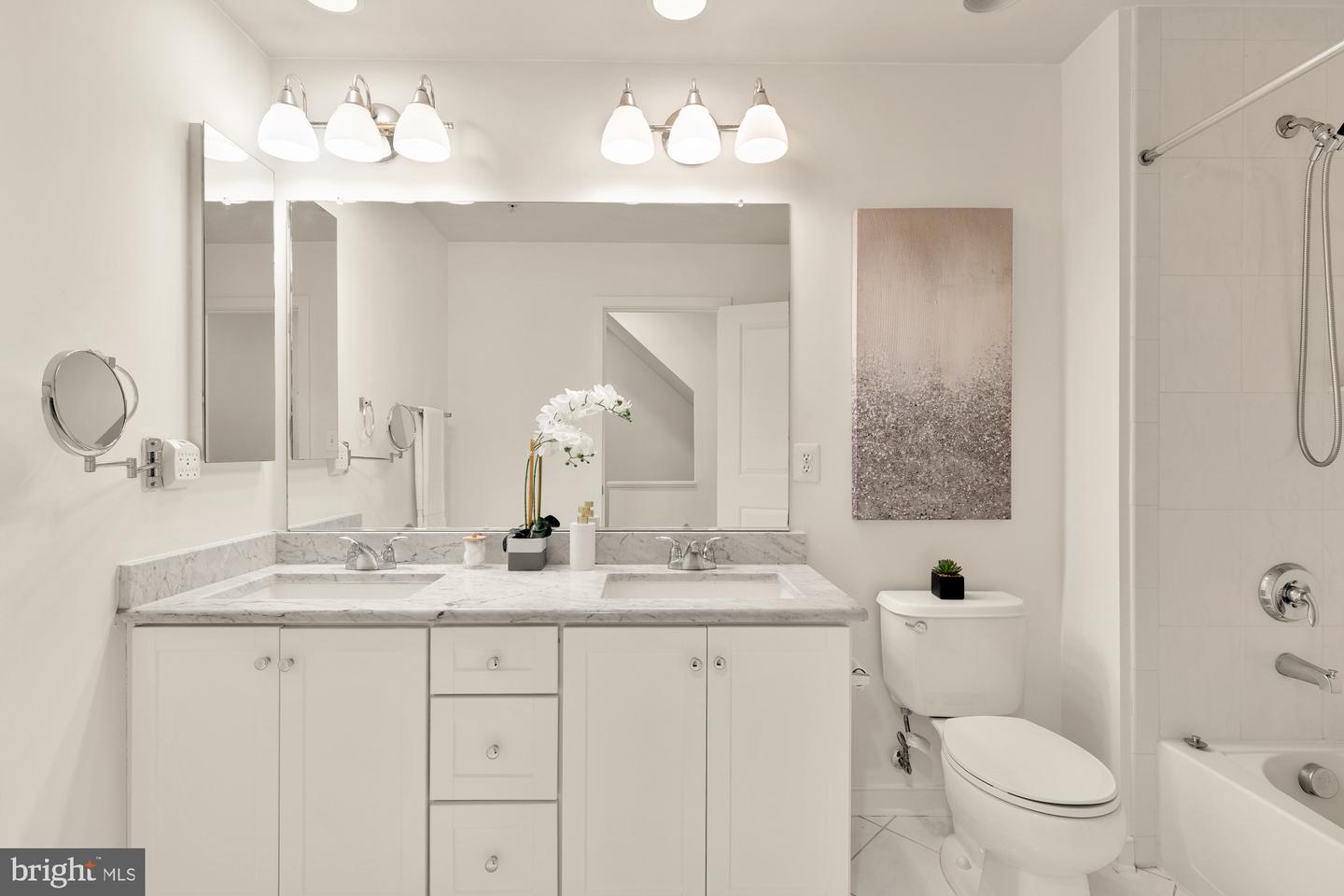 906 3RD ST SE, WASHINGTON, District Of Columbia 20003, 3 Bedrooms Bedrooms, ,2 BathroomsBathrooms,Residential,For sale,906 3RD ST SE,DCDC2199250 MLS # DCDC2199250