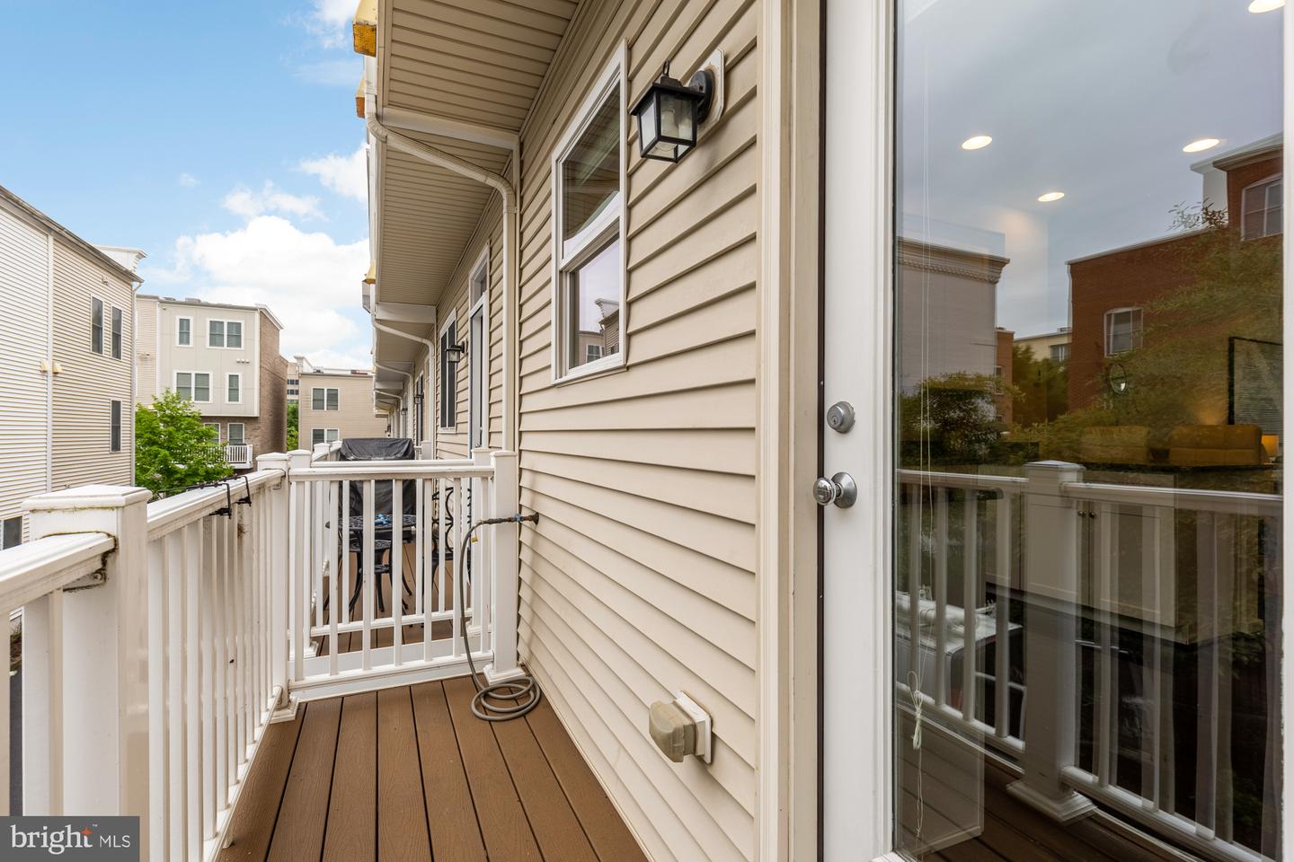 906 3RD ST SE, WASHINGTON, District Of Columbia 20003, 3 Bedrooms Bedrooms, ,2 BathroomsBathrooms,Residential,For sale,906 3RD ST SE,DCDC2199250 MLS # DCDC2199250