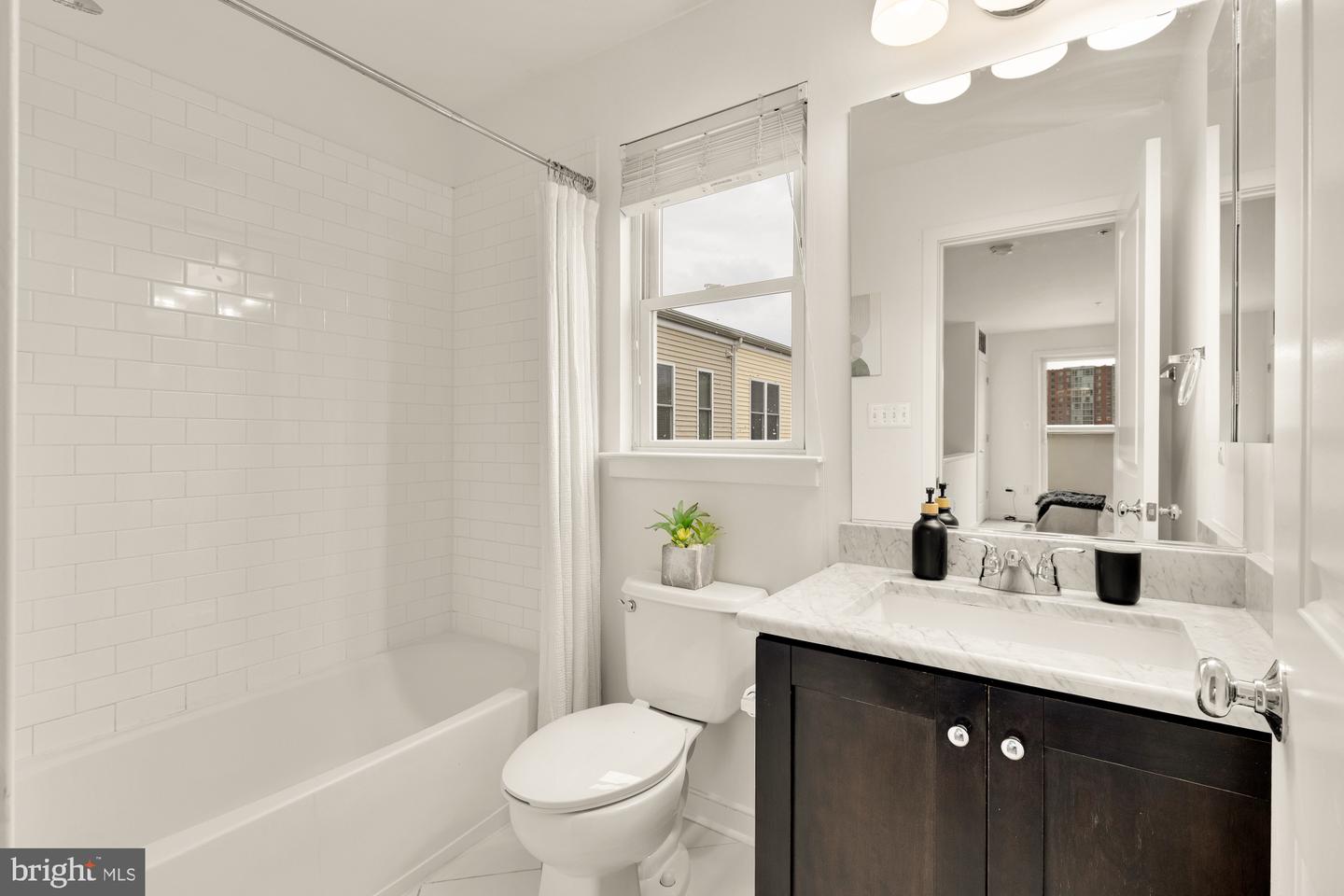 906 3RD ST SE, WASHINGTON, District Of Columbia 20003, 3 Bedrooms Bedrooms, ,2 BathroomsBathrooms,Residential,For sale,906 3RD ST SE,DCDC2199250 MLS # DCDC2199250