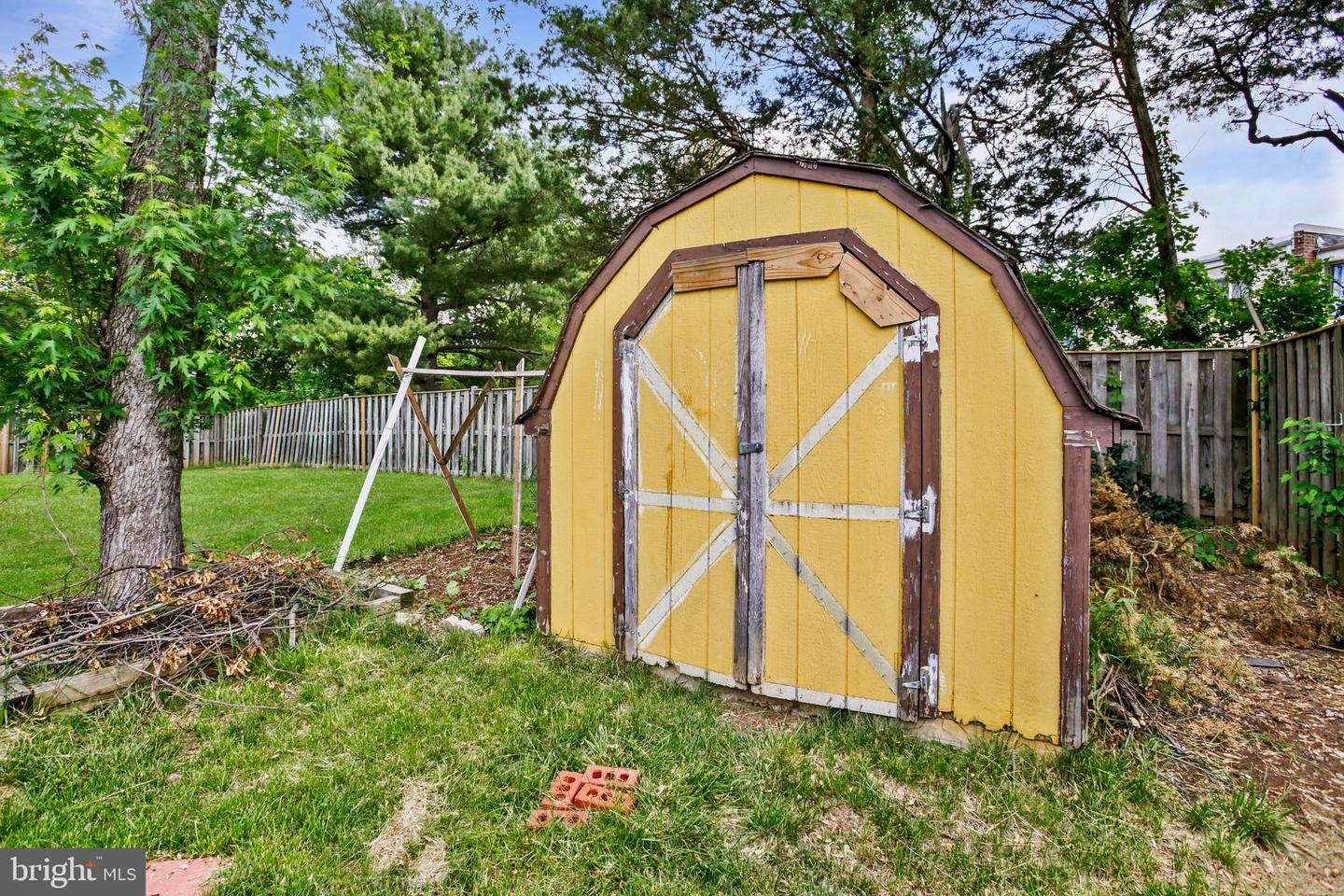 1218 SUMMERFIELD DR, HERNDON, Virginia 20170, 4 Bedrooms Bedrooms, ,3 BathroomsBathrooms,Residential,For sale,1218 SUMMERFIELD DR,VAFX2238954 MLS # VAFX2238954