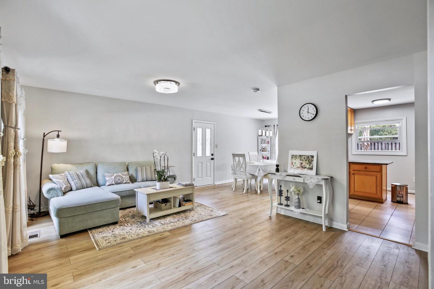1218 SUMMERFIELD DR, HERNDON, Virginia 20170, 4 Bedrooms Bedrooms, ,3 BathroomsBathrooms,Residential,For sale,1218 SUMMERFIELD DR,VAFX2238954 MLS # VAFX2238954