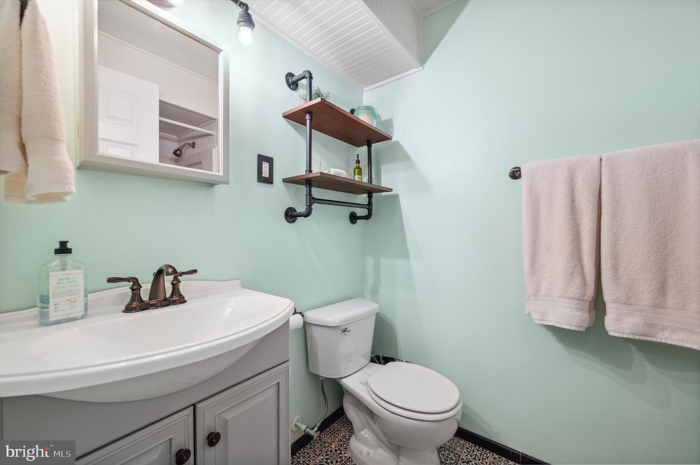 14653 WINTERFIELD DR, CENTREVILLE, Virginia 20120, 3 Bedrooms Bedrooms, ,3 BathroomsBathrooms,Residential,For sale,14653 WINTERFIELD DR,VAFX2239084 MLS # VAFX2239084