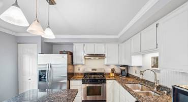 14653 WINTERFIELD DR, CENTREVILLE, Virginia 20120, 3 Bedrooms Bedrooms, ,3 BathroomsBathrooms,Residential,For sale,14653 WINTERFIELD DR,VAFX2239084 MLS # VAFX2239084