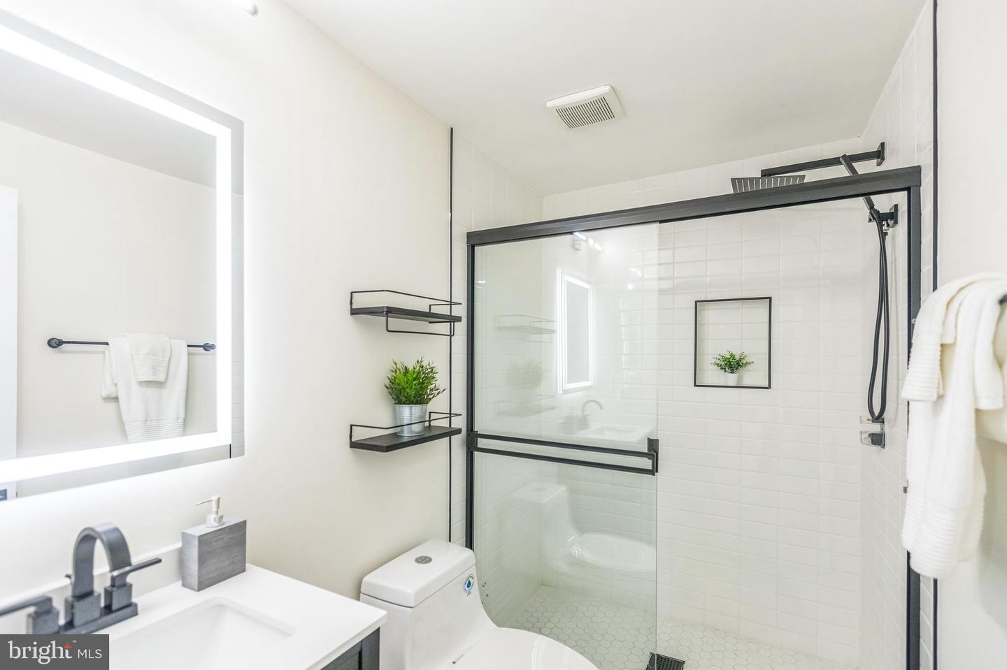 1129 8TH ST NE, WASHINGTON, District Of Columbia 20002, 4 Bedrooms Bedrooms, ,3 BathroomsBathrooms,Residential,For sale,1129 8TH ST NE,DCDC2199582 MLS # DCDC2199582
