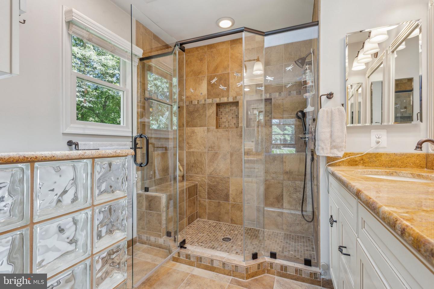 6813 JEREMIAH CT, FAIRFAX STATION, Virginia 22039, 4 Bedrooms Bedrooms, 15 Rooms Rooms,3 BathroomsBathrooms,Residential,For sale,6813 JEREMIAH CT,VAFX2239478 MLS # VAFX2239478
