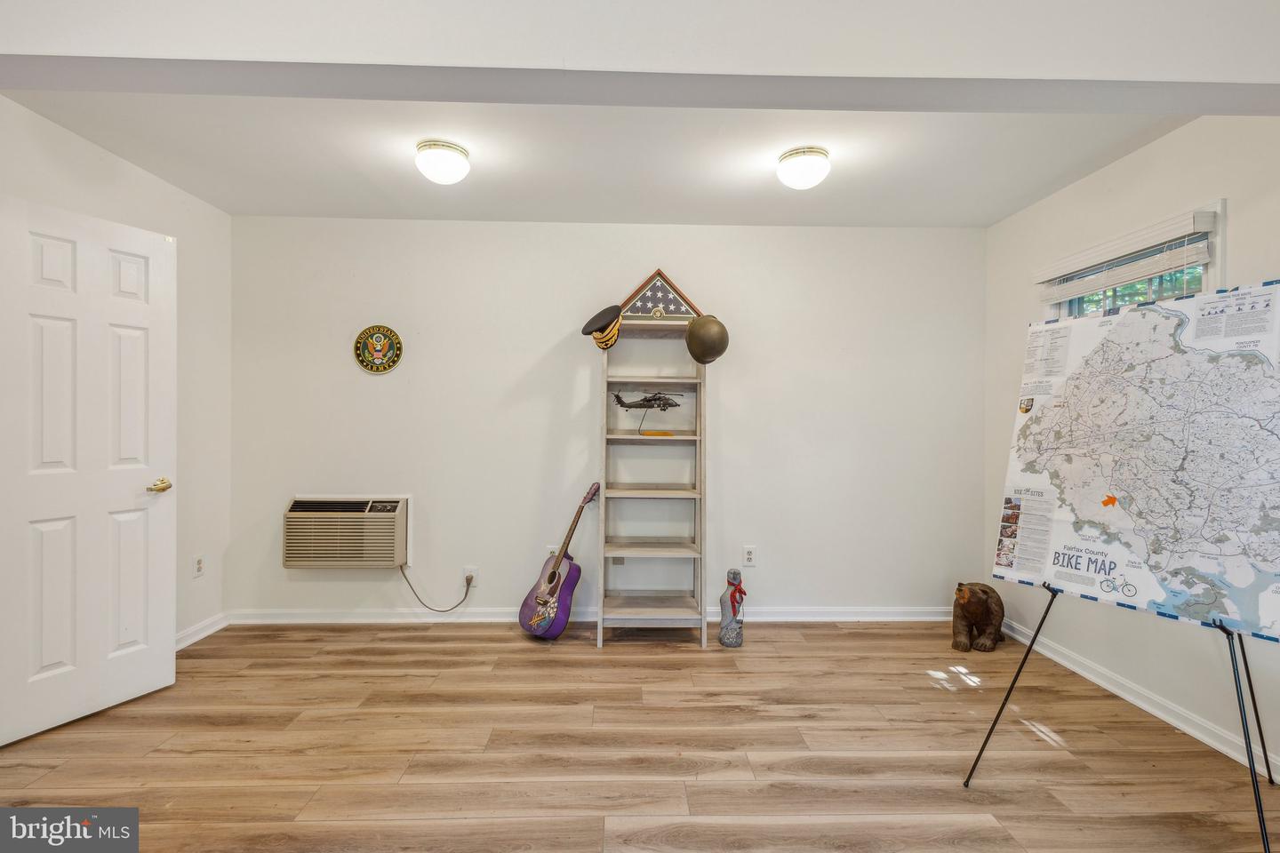 6813 JEREMIAH CT, FAIRFAX STATION, Virginia 22039, 4 Bedrooms Bedrooms, 15 Rooms Rooms,3 BathroomsBathrooms,Residential,For sale,6813 JEREMIAH CT,VAFX2239478 MLS # VAFX2239478