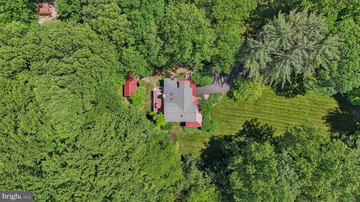 6813 JEREMIAH CT, FAIRFAX STATION, Virginia 22039, 4 Bedrooms Bedrooms, 15 Rooms Rooms,3 BathroomsBathrooms,Residential,For sale,6813 JEREMIAH CT,VAFX2239478 MLS # VAFX2239478
