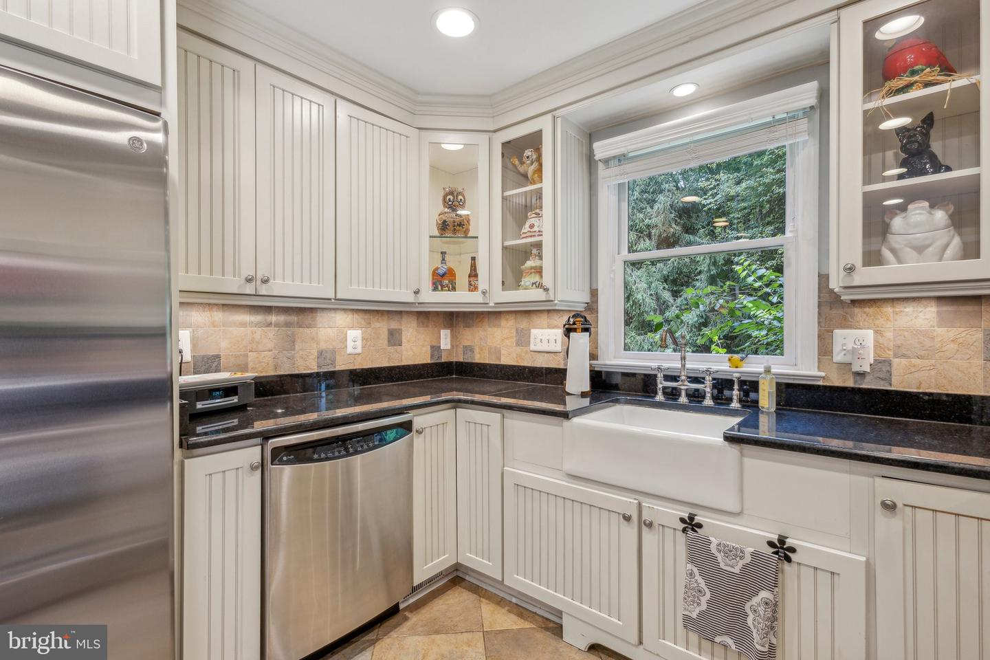 6813 JEREMIAH CT, FAIRFAX STATION, Virginia 22039, 4 Bedrooms Bedrooms, 15 Rooms Rooms,3 BathroomsBathrooms,Residential,For sale,6813 JEREMIAH CT,VAFX2239478 MLS # VAFX2239478