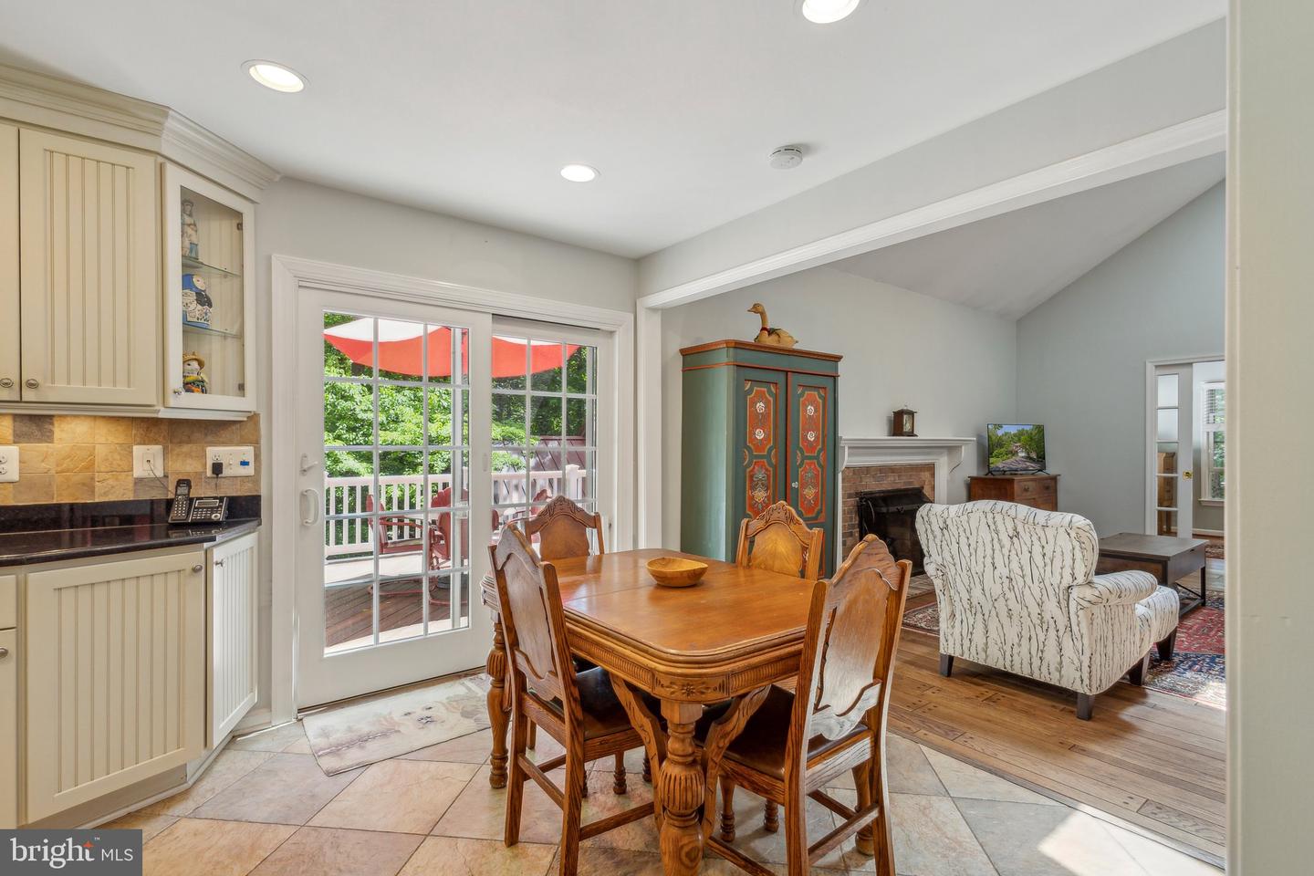 6813 JEREMIAH CT, FAIRFAX STATION, Virginia 22039, 4 Bedrooms Bedrooms, 15 Rooms Rooms,3 BathroomsBathrooms,Residential,For sale,6813 JEREMIAH CT,VAFX2239478 MLS # VAFX2239478