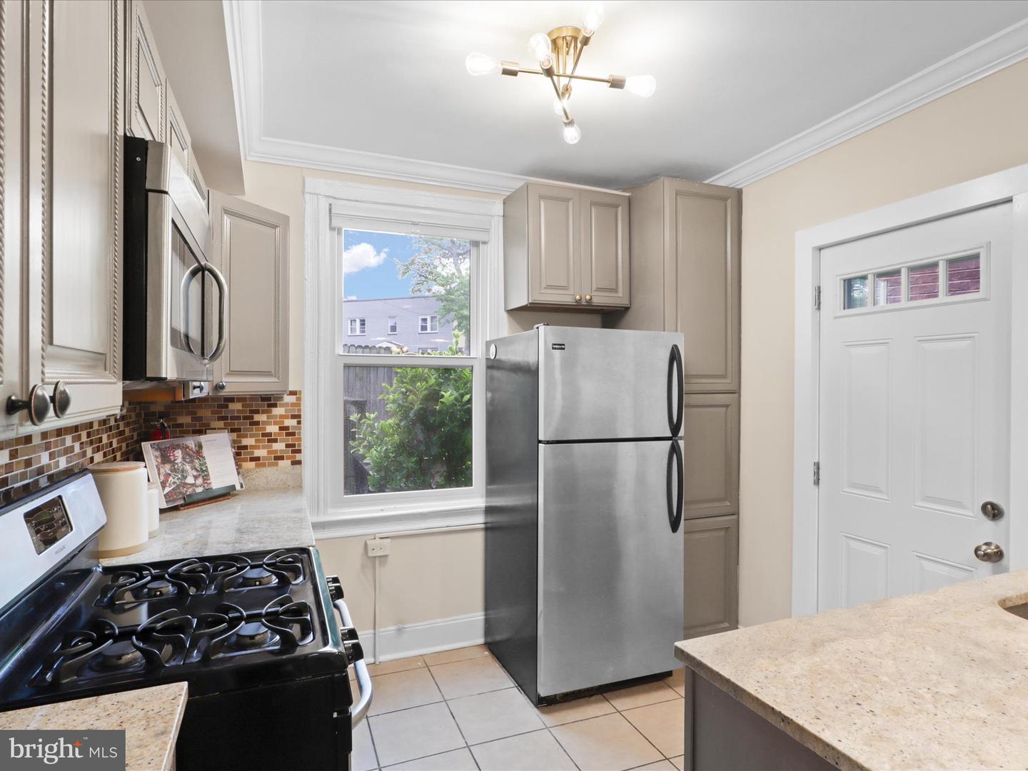1264 PENN ST NE, WASHINGTON, District Of Columbia 20002, 3 Bedrooms Bedrooms, ,2 BathroomsBathrooms,Residential,For sale,1264 PENN ST NE,DCDC2199790 MLS # DCDC2199790