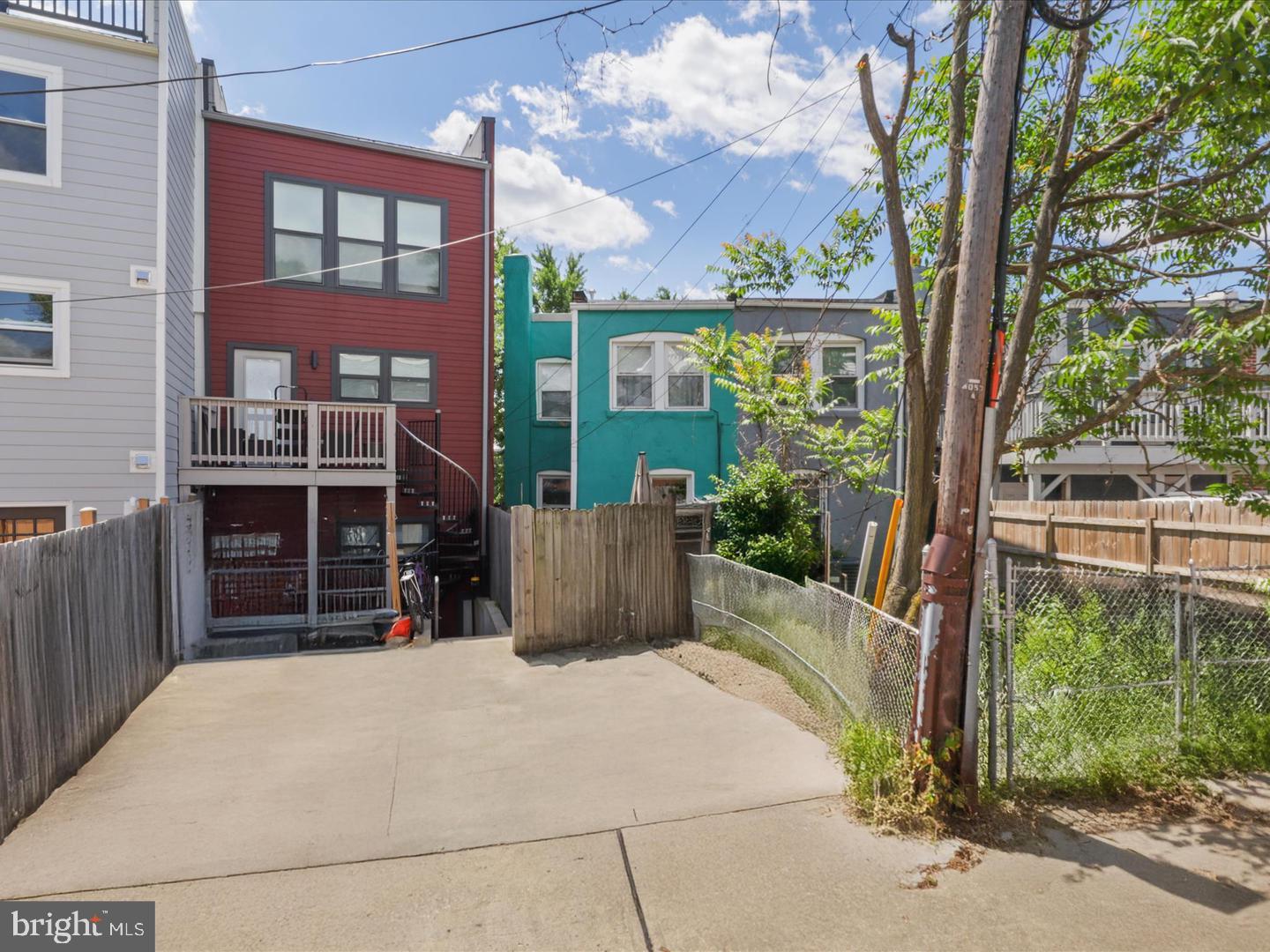 1264 PENN ST NE, WASHINGTON, District Of Columbia 20002, 3 Bedrooms Bedrooms, ,2 BathroomsBathrooms,Residential,For sale,1264 PENN ST NE,DCDC2199790 MLS # DCDC2199790