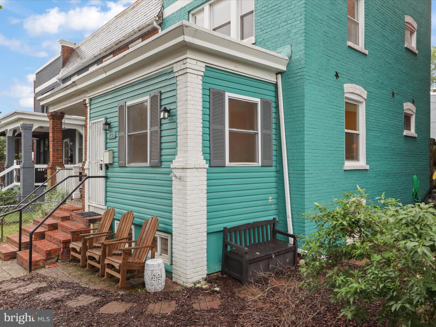 1264 PENN ST NE, WASHINGTON, District Of Columbia 20002, 3 Bedrooms Bedrooms, ,2 BathroomsBathrooms,Residential,For sale,1264 PENN ST NE,DCDC2199790 MLS # DCDC2199790
