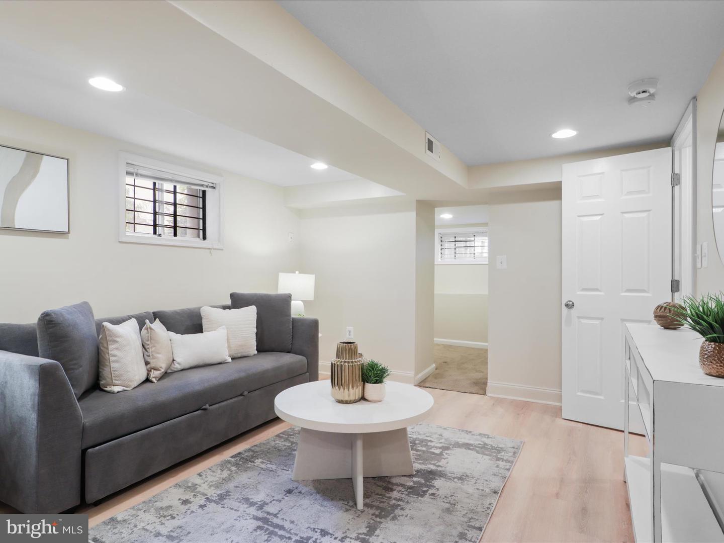 1264 PENN ST NE, WASHINGTON, District Of Columbia 20002, 3 Bedrooms Bedrooms, ,2 BathroomsBathrooms,Residential,For sale,1264 PENN ST NE,DCDC2199790 MLS # DCDC2199790