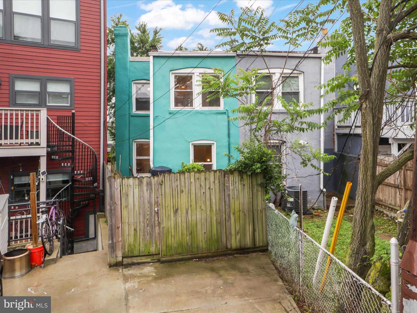 1264 PENN ST NE, WASHINGTON, District Of Columbia 20002, 3 Bedrooms Bedrooms, ,2 BathroomsBathrooms,Residential,For sale,1264 PENN ST NE,DCDC2199790 MLS # DCDC2199790