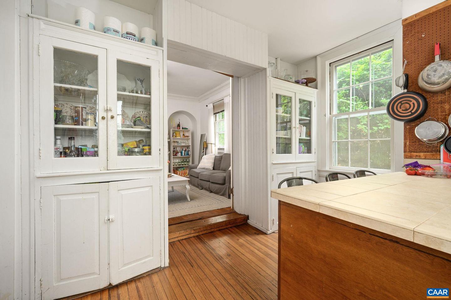 41 UNIVERSITY CIR, CHARLOTTESVILLE, Virginia 22903, 12 Bedrooms Bedrooms, ,6 BathroomsBathrooms,Residential,For sale,41 UNIVERSITY CIR,664290 MLS # 664290
